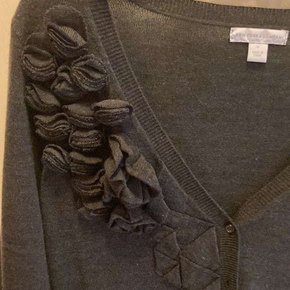 New York & Company button up sweater size medium. - Picture 2 of 4